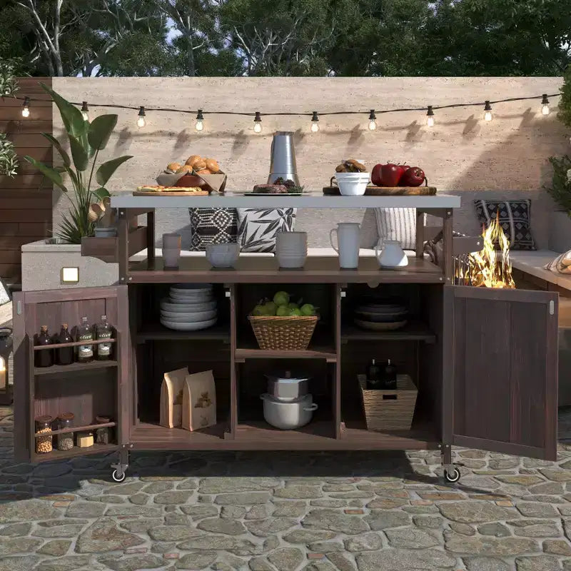 Îlot de cuisine extérieur avec plateau en acier inoxydable, chariot de cuisine en bois avec portes, étagères et porte-épices, îlot de cuisine roulant
