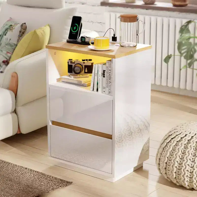 Table de chevet blanche avec station de recharge, Table de chevet LED brillante avec tiroirs, Table d'appoint