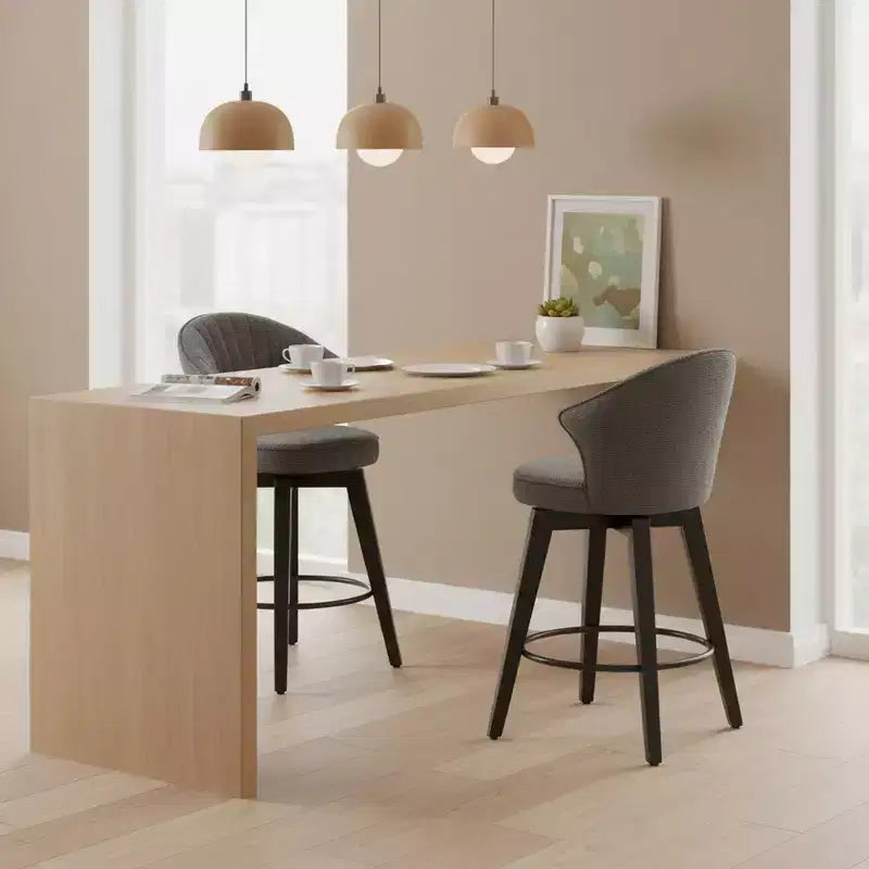 Tabourets de bar pivotants à dossier en forme d'aile avec assise rembourrée et pieds en bois, gris